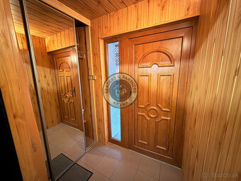 NA PREDAJ - Priestranný 6 izbový dom s garážou v Sabinove - 8