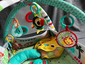 Bright Starts Deka na hranie 5v1 - 8