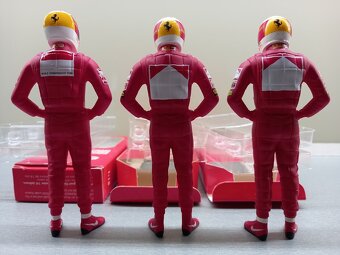 F1 FERRARI FIGURKY MICHAEL SCHUMACHER MINICHAMPS 1:18 - 8