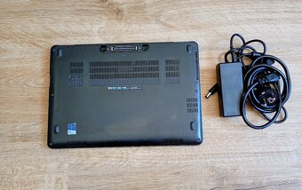 DELL Latitude E7270 - IPS FHD,i5,SSD,PODSV.KLÁV. - 8