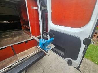 RENAULT TRAFIC  97.700 km - 8