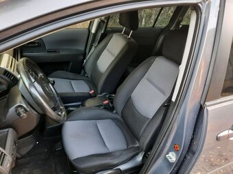 Mazda 5 diesel 2.0 bez hrdze, 7 miest, defektny motor - 8