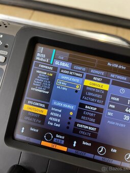 Behringer x32 compact + case - 8
