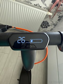Predam elektricku kolobežku ninebot e2 pro - 8