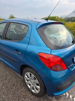 Peugeot 207 1.6 - 8
