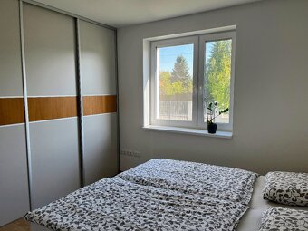 Priestranný dom len 30 minút od centra Bratislavy - 8