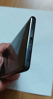 honor 70 5G,,vyborny stav,,8/256 GB,,vykonny fotomobil - 8