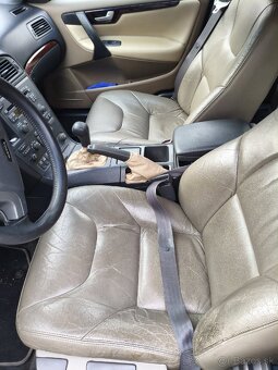 Volvo V70 2.5 TDI - 8