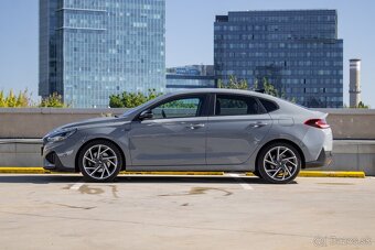 Hyundai i30 1.5 T-GDi mHEV iMT N Line+, 118kW ZÁRUKA 6/2027 - 8