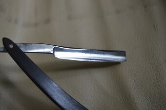 predam - starozitna britva Colley & Co. - 8