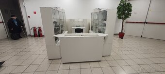 Sklenené vitríny do obchodu - 8