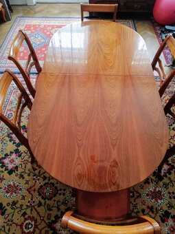 Jedálenská suprava
- 8