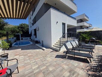 Chorvátsko, luxusný apartmán s vlastným bazénom. - 8