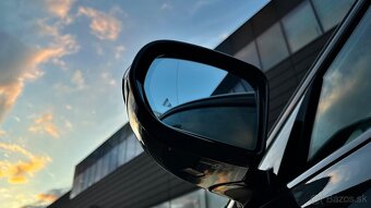 Mercedes-Benz E trieda Kombi 300DE AMG line - 8