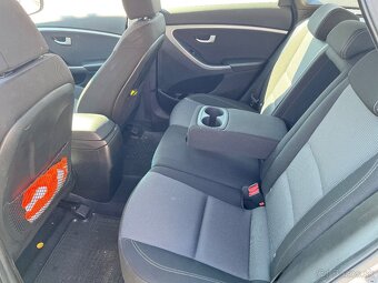 Hyundai i30 Combi, 244 000km - 8