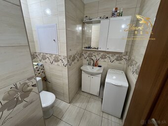ZNÍŽENÁ CENA - Veľký 2 izbový byt na sídlisku Juh / Nové Zám - 8