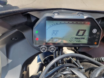 Yamaha YZF 320 R3 - 8
