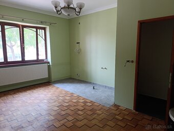 Na predaj 7-izbový 5-bytový dom - 8