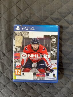 PS4-1TB - 8