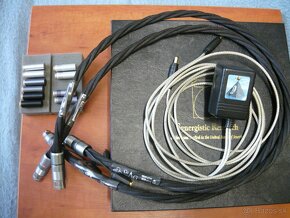 ELECTROCOMPANIET EMC 1UP + doplnky , 1m dlhy kábel XLR - 8