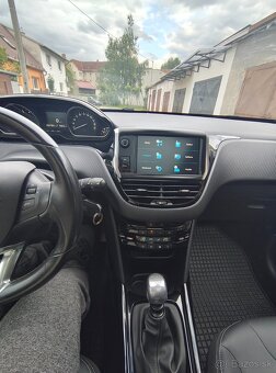 Peugeot 2008 1.2 Puretech 96kw  výbava Allure v záruke - 8