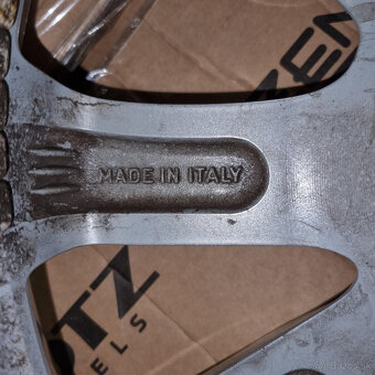 Mazda disky 5x114,3 R16 6,5J ET50 - 8