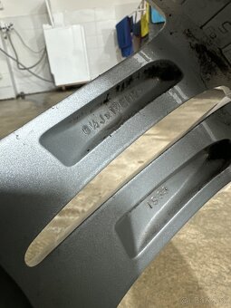 Elektrony BMW f10 f11 r19 5x120 245/40 - 8