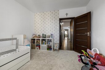 Na predaj 3-izb., kompl.zariadený byt, Nejedlého ul. - 8