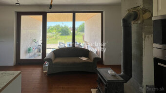 Rodinný dom s pozemkom 2 395 m², Kolárovo, Komárno - 8