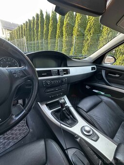 Predám BMW E90 rad 330xi 4x4 190kw - 8