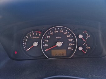 Predám Kia Carens 2.0i LPG, r.v. 2009 – výborný stav - 8