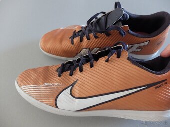 Halovky Nike 40,5 - 8