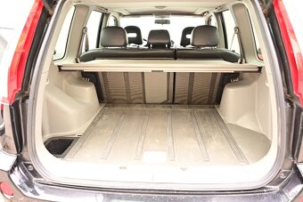 Predám Nissan X-TRAIL 2,5 benzín 4X4 - 8