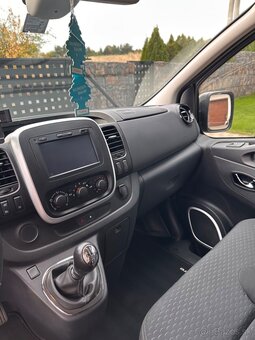 Opel vivaro - 8