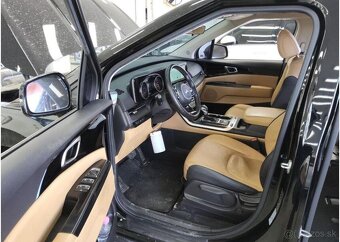 Kia Carnival 2.2-9 MÍST-DODÁNÍ 6/2025 - 8