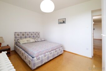 Veľký 3-izbový byt s terasou a panoramatickým výhľadom - 8