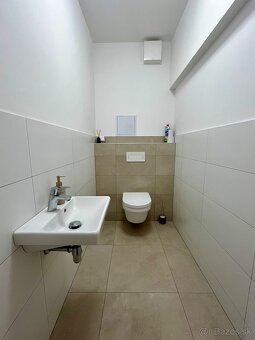 Priestranný 2 izbový byt v centre mesta Trnava - 8