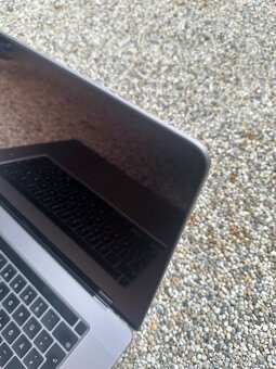MacBook Pro 16” 2019 A2141 - 8