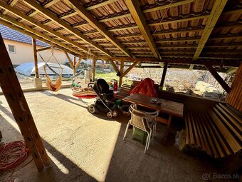 4i rodinný dom s bazénom a vedlajšou podpivničenou stavbou - 8