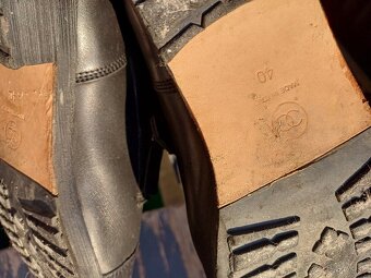 Chanel čižmy 39.5 /40 čierne kožené biker - 8