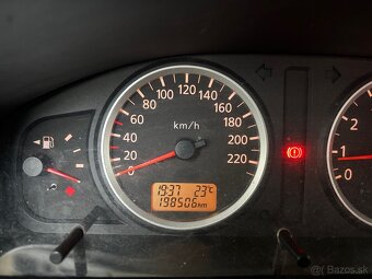 Nissan Almera - 8