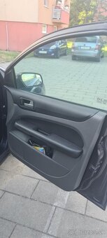 Ford Focus 1.8 - 8