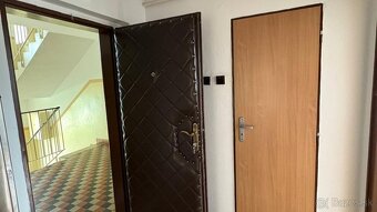 2 izbový byt s balkónom, záhradou a garážou, Nové Mesto nad - 8