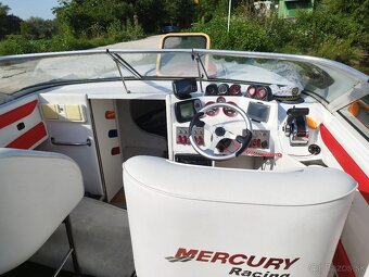 Motorová loď  Rio 690 8.1i V8 kompresor - 8