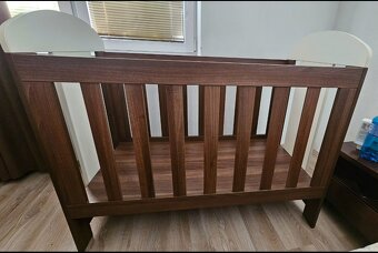 Postele, komoda, poličky, postielka... - 8