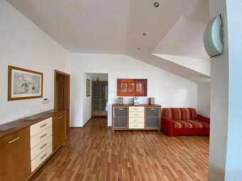 BA. IV. Karlova Ves - 2 izbový byt s krásnym výhľadom - 8