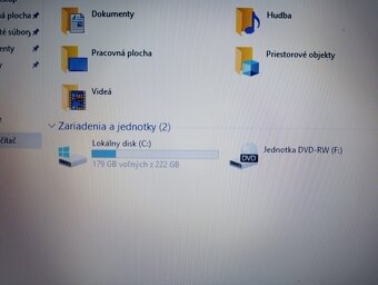 predám notebook Toshiba ,8gb ram , 240gb ssd , HDMI - 8