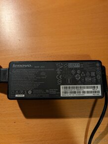Lenovo ThinkPad Ultra dock a ThinkPad Pro dock a 2 adaptery - 8