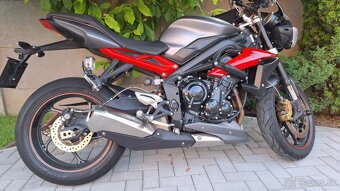 Triumph Street Triple 675 R - 8