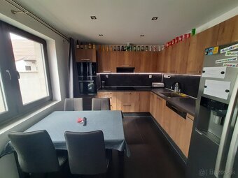 Na predaj 4-izbový rodinný dom - 8